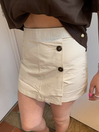 Loeloe short